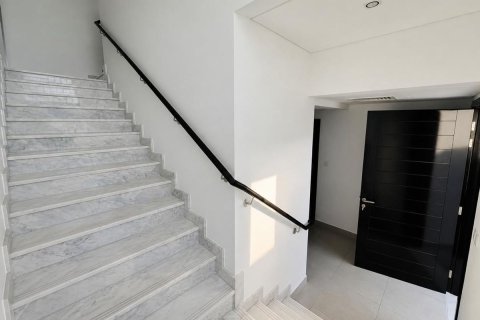 3 bedrooms Townhouse in Dubai, UAE No. 169101 12