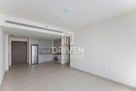 Квартира с 2 спальнями в EMAAR Beachfront, ОАЭ №202796 4