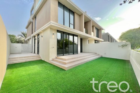 3 غرف نوم فيلا في Club Villas, الإمارات العربية المتحدة رقم 173851
