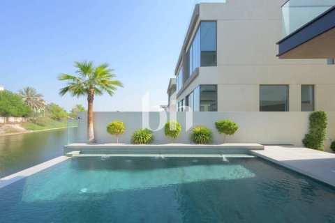 Villa de 5 dormitorios  No. 112914 6