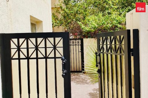 3 bedrooms Townhouse in Dubai, UAE No. 169082 3