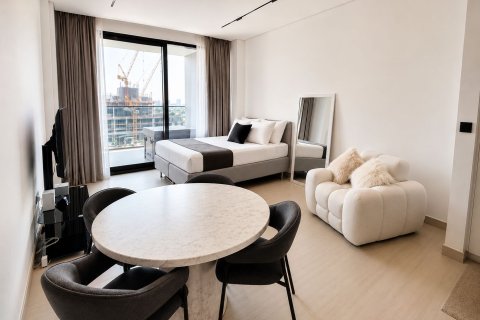 Studio Apartment in Business Bay, UAE No. 184364