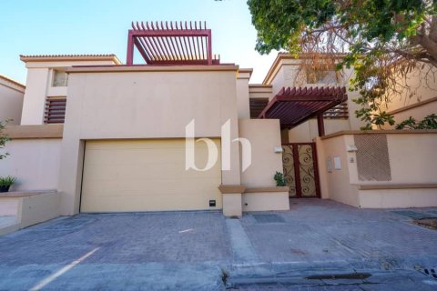 Villa de 5 dormitorios  No. 115596 25