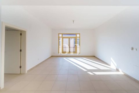 Villa de 5 dormitorios  No. 115596 11