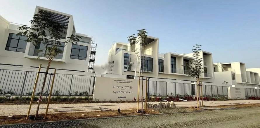 4 bedrooms Townhouse in Dubai, UAE No. 164973