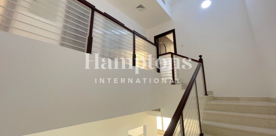 4 bedrooms Townhouse No. 127170