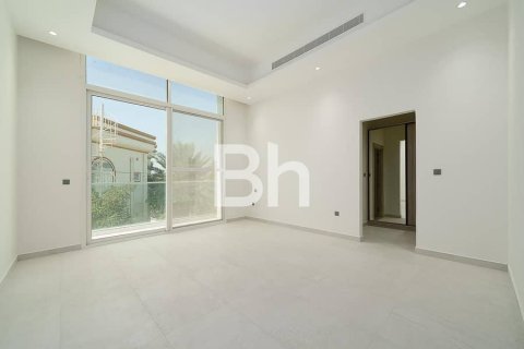 Villa de 5 dormitorios  No. 114595 8