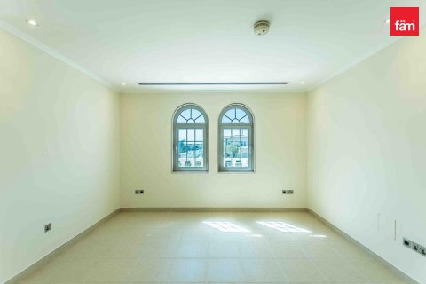 Villa de 3 dormitorios en Dubai, UAE No. 87619 6