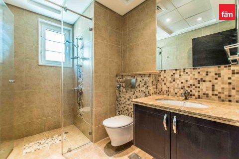 Villa de 3 dormitorios en Dubai, UAE No. 87619 11