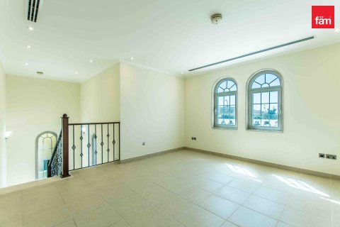 Villa de 3 dormitorios en Dubai, UAE No. 87619 3