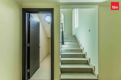 Villa de 3 dormitorios en Dubai, UAE No. 87619 7