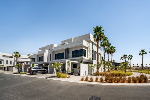 3 bedrooms Villa in Dubai Land, UAE No. 199675 12