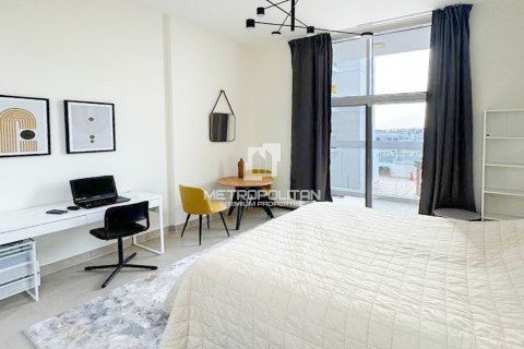 Studio Apartment in Azizi Star, UAE No. 171585