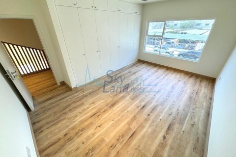 5 bedrooms Villa in Jumeirah, UAE No. 103828 29