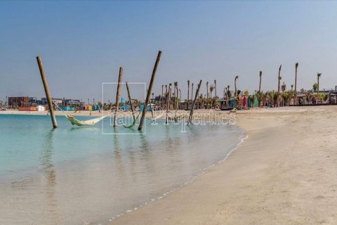 Land de 1978.9m² en Dubai, UAE No. 131359 11