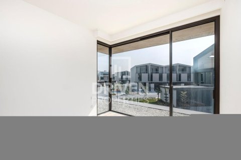 Вилла с 4 спальнями в Nad Al Sheba 1, ОАЭ №137716 11