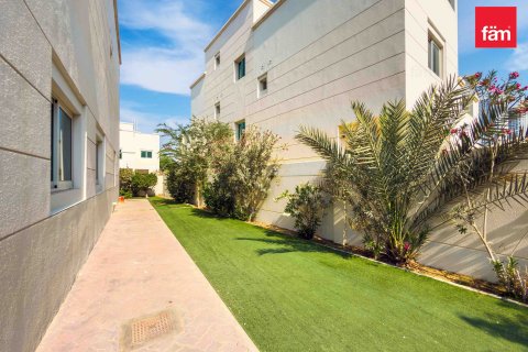 4 غرف نوم فيلا  رقم 123449 15