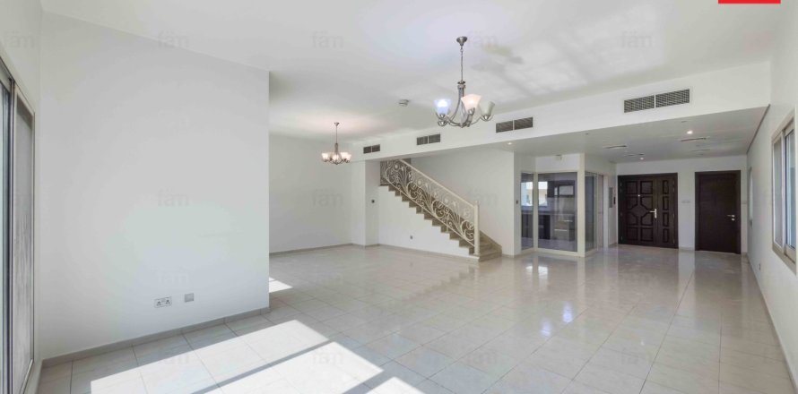 4 غرف نوم فيلا  رقم 123449