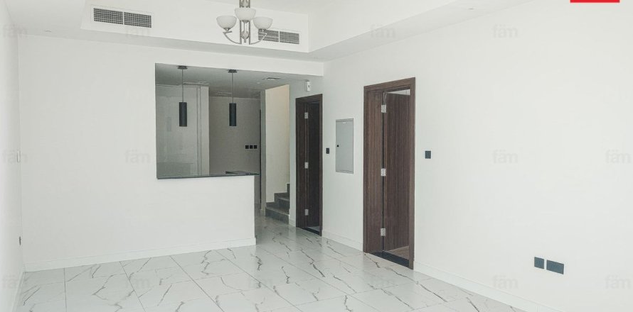 Townhouse de 4 dormitorios en Dubai, UAE No. 140431