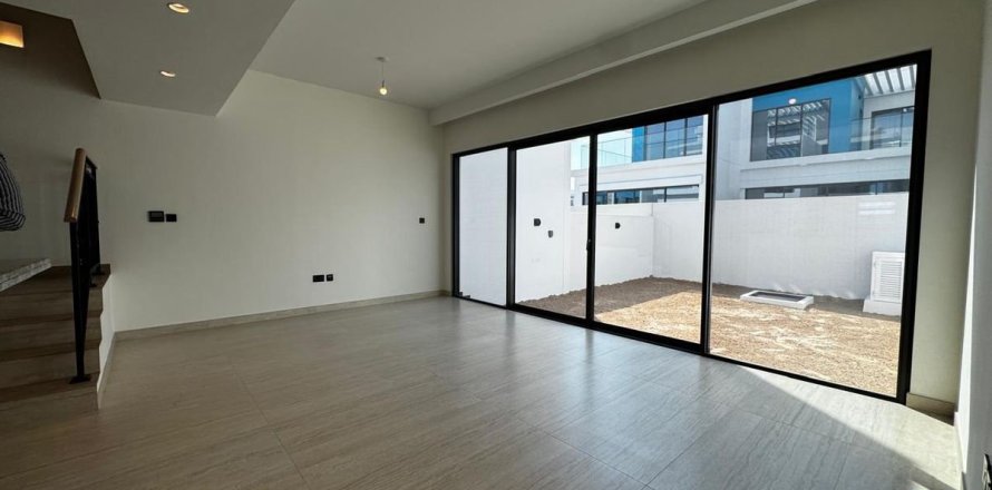 Villa de 3 chambres à Dubai, UAE No. 140432