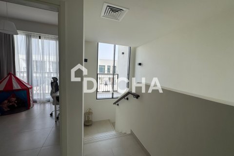 Вилла с 3 спальнями в Town Square, ОАЭ №155665 3