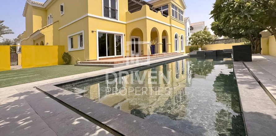 6 bedrooms Villa in Hacienda, UAE No. 188639