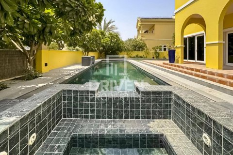 6 bedrooms Villa in Hacienda, UAE No. 188639 18