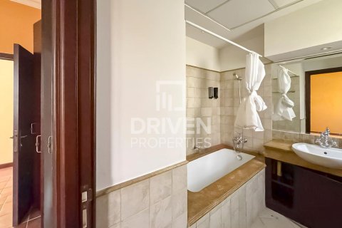 6 bedrooms Villa in Hacienda, UAE No. 188639 13
