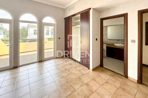 6 bedrooms Villa in Hacienda, UAE No. 188639 10