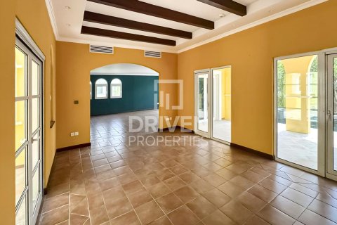 6 bedrooms Villa in Hacienda, UAE No. 188639 4