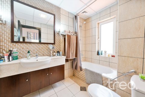 Вилла с 5 спальнями в Hacienda, ОАЭ №203922 21