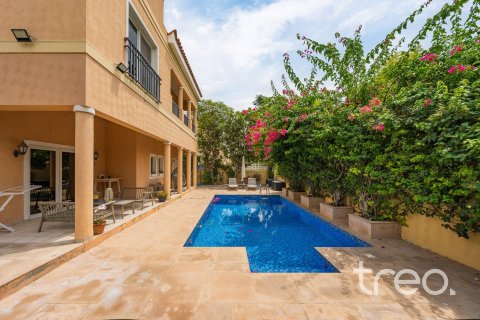 Вилла с 5 спальнями в Hacienda, ОАЭ №203922 13