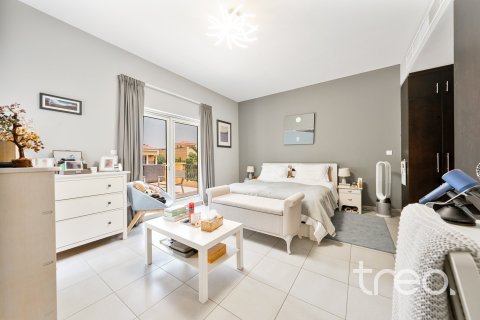 Вилла с 5 спальнями в Hacienda, ОАЭ №203922 20