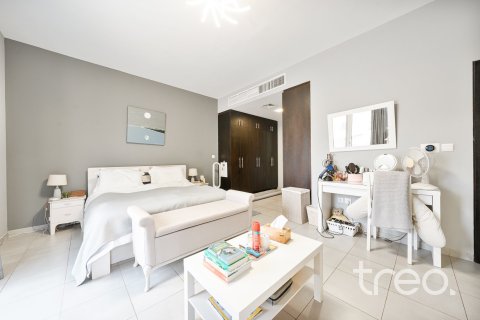 Вилла с 5 спальнями в Hacienda, ОАЭ №203922 11
