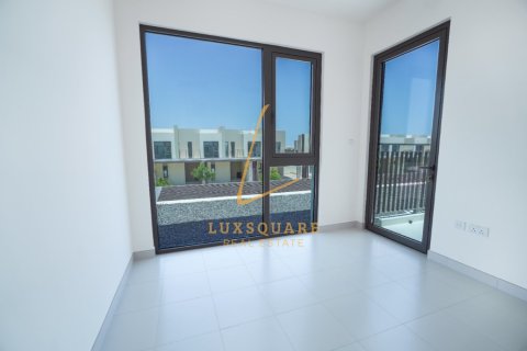 3 غرف نوم فيلا  رقم 131850 12