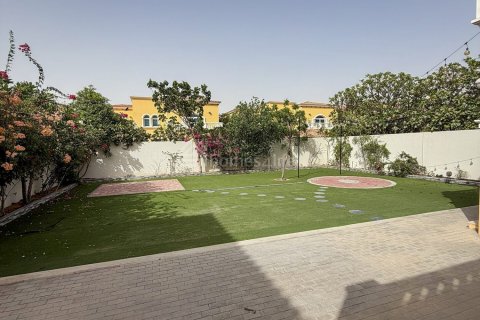 Villa de 5 chambres à Legacy, UAE No. 165904 28