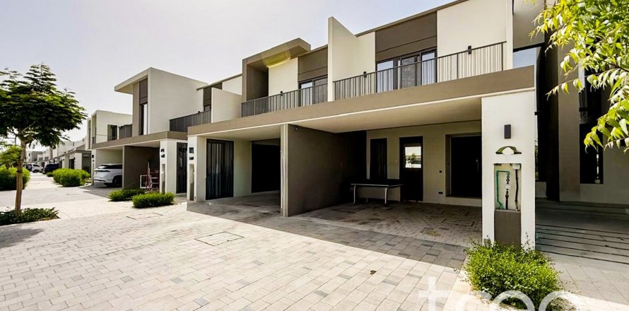 3 bedrooms Townhouse in Aura, UAE No. 174045