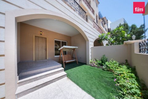 4 bedrooms Villa in Dubai, UAE No. 164482 17