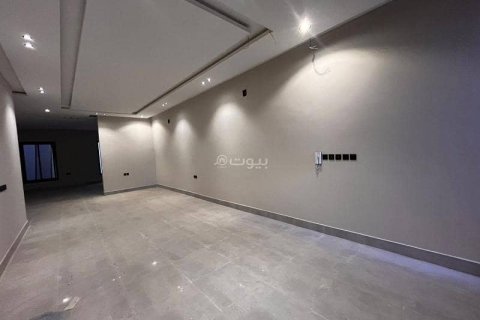 Villa de 5 dormitorios en Riyadh, Saudi Arabia No. 60222 9