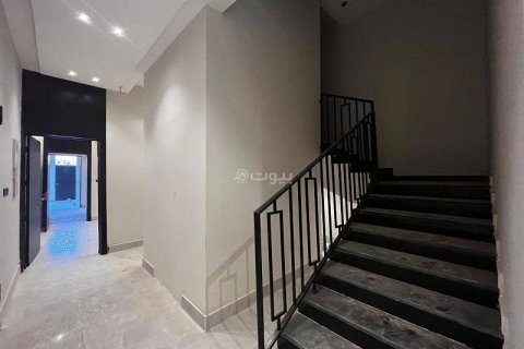 Villa de 5 dormitorios en Riyadh, Saudi Arabia No. 60222 8