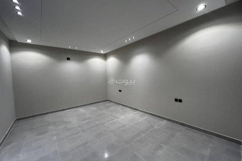 Villa de 5 dormitorios en Riyadh, Saudi Arabia No. 60222 13