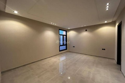Villa de 5 dormitorios en Riyadh, Saudi Arabia No. 60222 16