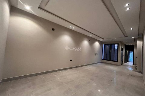 Villa de 5 dormitorios en Riyadh, Saudi Arabia No. 60222 11