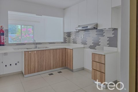 Таунхаус с 3 спальнями в Дубай, ОАЭ №188140 15