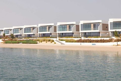 4 bedrooms Townhouse in Ras Al Khaimah, UAE No. 184205 6