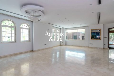 Villa de 4 dormitorios en Jumeirah Park, UAE No. 203968 5