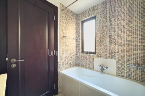 1 bedroom Apartment in Old Town, UAE No. 163945 15