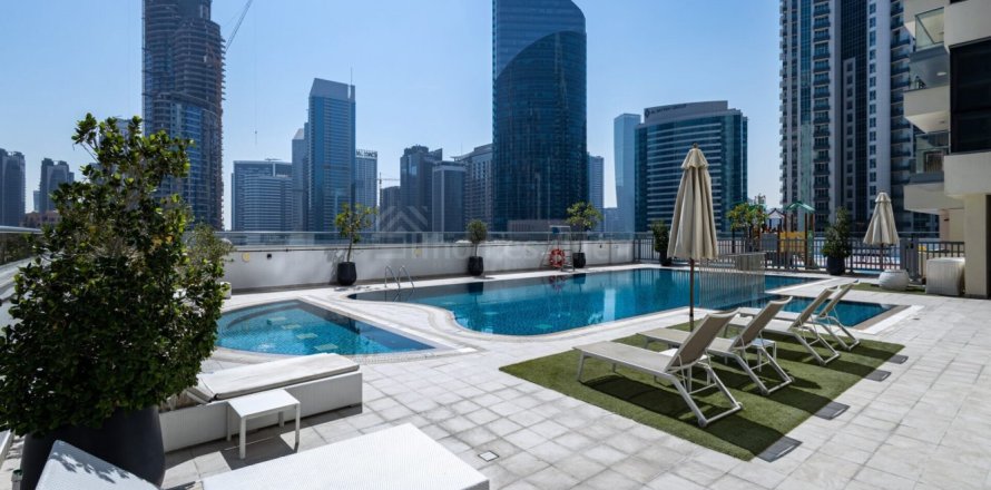 Apartment de 3 dormitorios en Downtown Dubai (Downtown Burj Dubai), UAE No. 163947