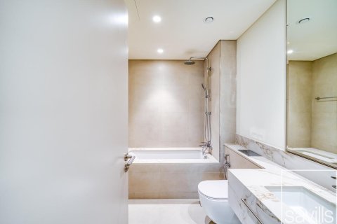 Квартира с 3 спальнями в EMAAR Beachfront, ОАЭ №194685 13
