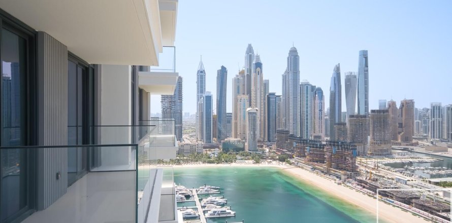 Квартира с 3 спальнями в EMAAR Beachfront, ОАЭ №194685